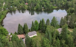 16 Ch. du Lac-Adair Saint-Hippolyte, QC H2J 2Y3