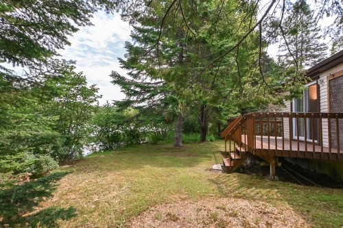 Cour - 16 Ch. Du Lac-Adair, Saint-Hippolyte, QC - Outdoor