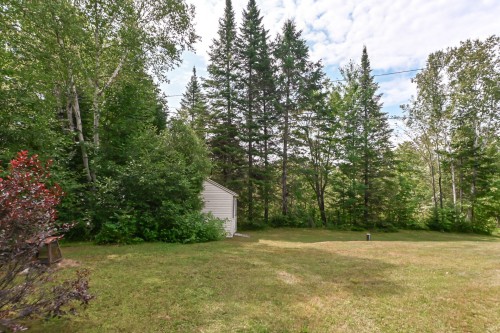 Cour - 16 Ch. Du Lac-Adair, Saint-Hippolyte, QC - Outdoor