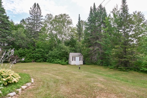 Cour - 16 Ch. Du Lac-Adair, Saint-Hippolyte, QC - Outdoor