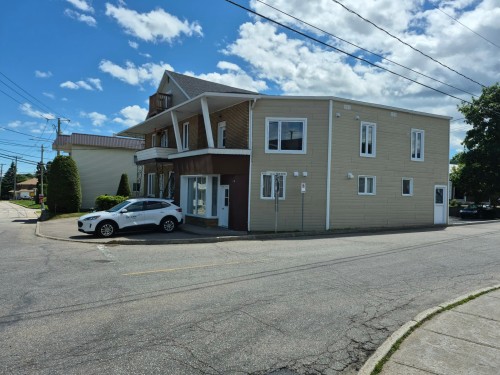 Overall view - 70 Rue Lapointe, Clermont, QC - Outdoor With Facade