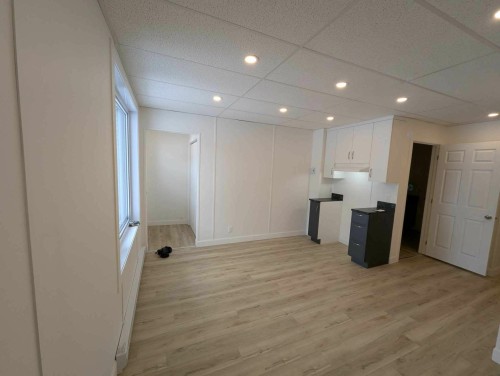 Living Room - 70 Rue Lapointe, Clermont, QC - Indoor