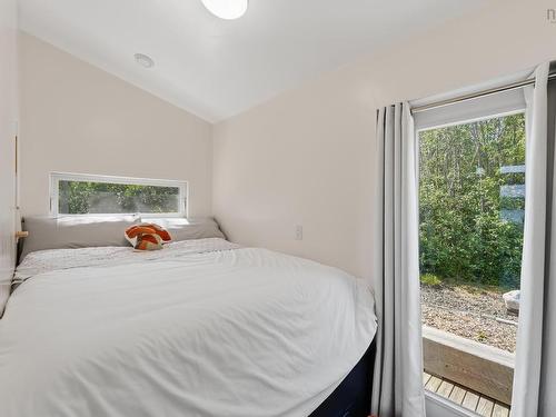 27 Thomas Road, Digby, NS - Indoor Photo Showing Bedroom