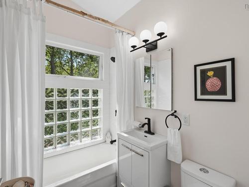 27 Thomas Road, Digby, NS - Indoor