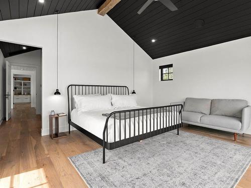 65 Shore Drive, Bedford, NS - Indoor Photo Showing Bedroom