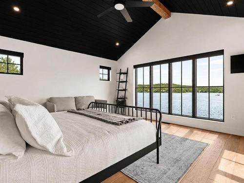 65 Shore Drive, Bedford, NS - Indoor Photo Showing Bedroom