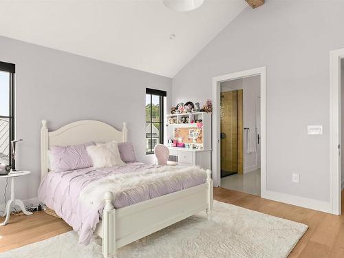 65 Shore Drive, Bedford, NS - Indoor Photo Showing Bedroom