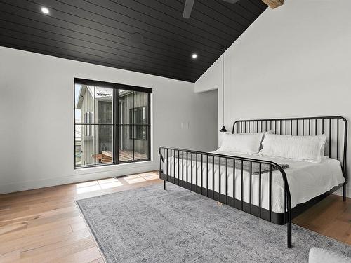65 Shore Drive, Bedford, NS - Indoor Photo Showing Bedroom