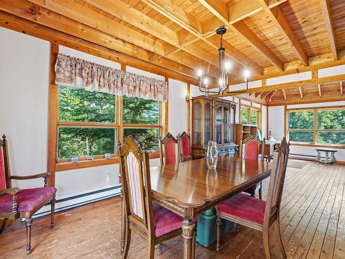 397 Chalet Drive, Vaughan, NS - Indoor Photo Showing Dining Room