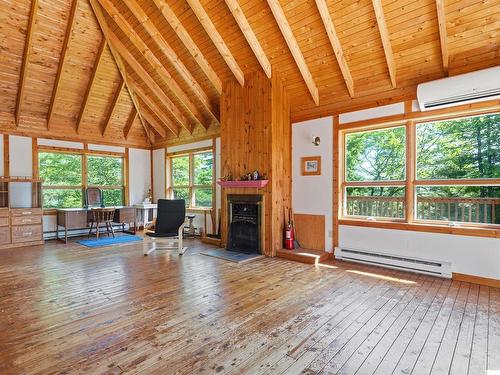 397 Chalet Drive, Vaughan, NS - Indoor Photo Showing Living Room With Fireplace