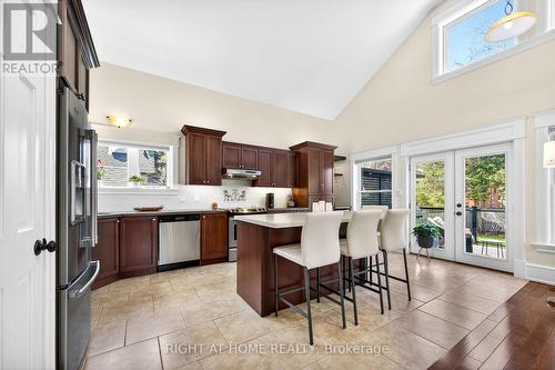 46 Bay Street, Mississauga, ON - Indoor Photo Showing Kitchen