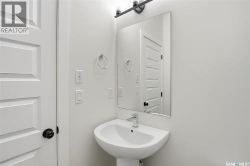 692 Nazarali Lane, Saskatoon, SK - Indoor Photo Showing Bathroom