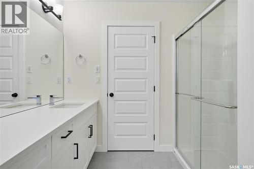 692 Nazarali Lane, Saskatoon, SK - Indoor Photo Showing Bathroom