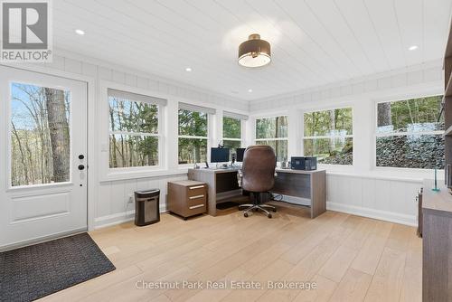 Private office with forest views - 30 Stephen Road, Muskoka Lakes (Medora), ON - Indoor Photo Showing Office
