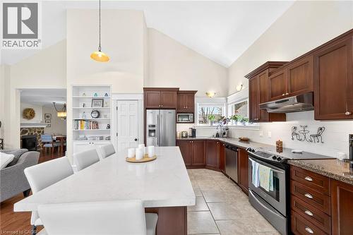 46 Bay Street, Mississauga, ON - Indoor Photo Showing Kitchen With Upgraded Kitchen
