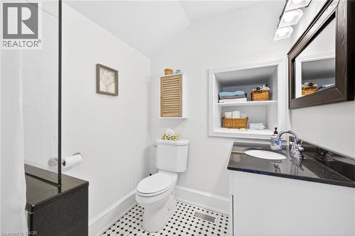 46 Bay Street, Mississauga, ON - Indoor Photo Showing Bathroom