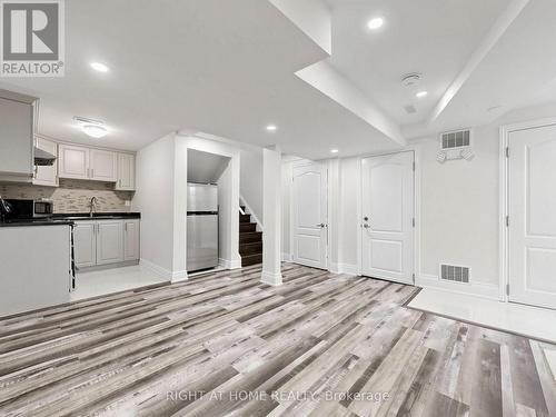 148 Sexton Crescent, Toronto, ON - Indoor Photo Showing Kitchen