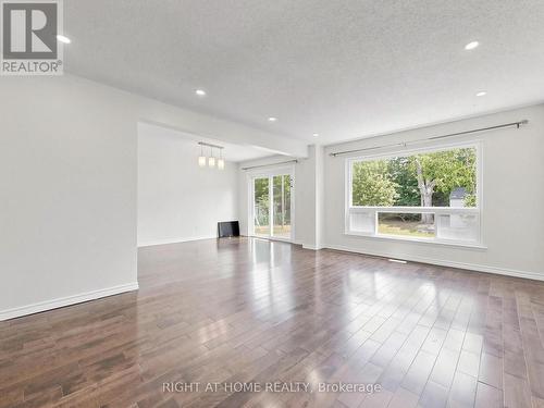 148 Sexton Crescent, Toronto, ON - Indoor Photo Showing Living Room