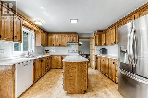 347 Moonrock, Sudbury, ON - Indoor Photo Showing Kitchen