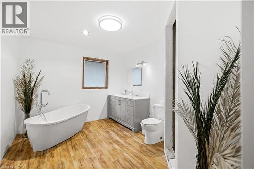 104 Sideroad 18, Fergus, ON - Indoor Photo Showing Bathroom
