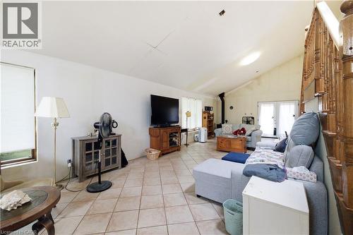 104 Sideroad 18, Fergus, ON - Indoor Photo Showing Living Room