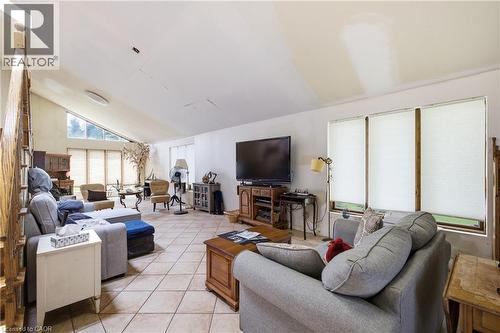 104 Sideroad 18, Fergus, ON - Indoor Photo Showing Living Room