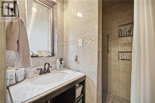 104 Sideroad 18, Fergus, ON - Indoor Photo Showing Bathroom