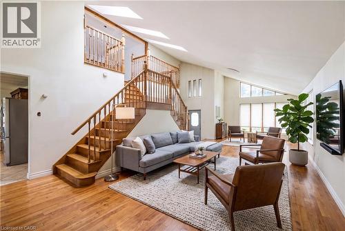 104 Sideroad 18, Fergus, ON - Indoor Photo Showing Other Room