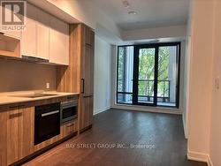 305 - 91 MONTCLAIR AVENUE Toronto, ON M5P 0B1