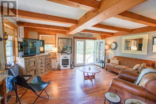 531 Little Crosby Lake Road, Rideau Lakes, ON - Indoor Photo Showing Living Room
