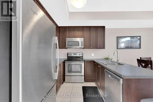 4119 Palermo Common, Burlington, ON - Indoor Photo Showing Kitchen With Stainless Steel Kitchen With Double Sink
