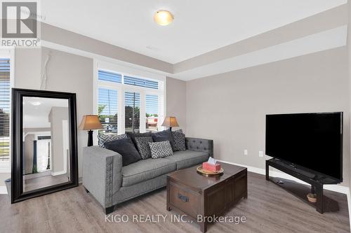 4119 Palermo Common, Burlington, ON - Indoor Photo Showing Living Room