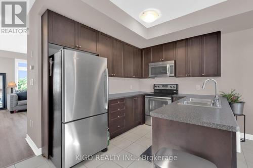 4119 Palermo Common, Burlington, ON - Indoor Photo Showing Kitchen With Stainless Steel Kitchen With Double Sink
