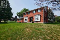 98 ERINDALE AVENUE Renfrew, ON K7V 4H7