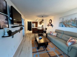 812-410 Queens Quay WToronto, ON M5V 3T1