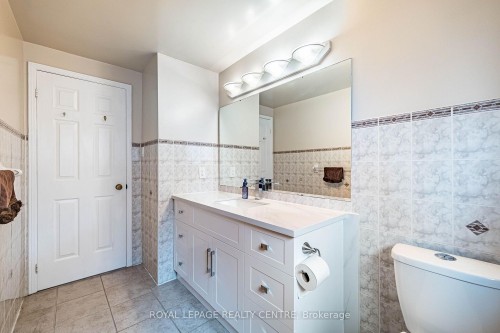 3211 Dovetail Mews, Mississauga, ON - Indoor Photo Showing Bathroom