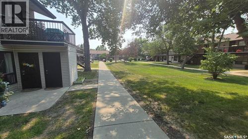 66 Gore Place, Regina, SK - Outdoor