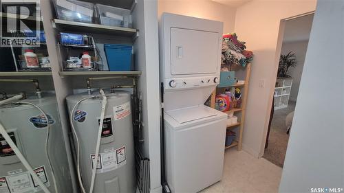 66 Gore Place, Regina, SK - Indoor Photo Showing Laundry Room