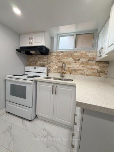 Bsmt-869 Marinet Crescent, Pickering, ON 
