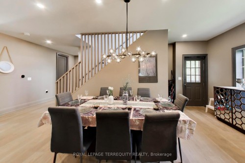 1621 Skyline Drive, Mississauga, ON - Indoor Photo Showing Dining Room