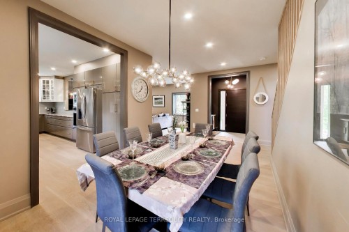 1621 Skyline Drive, Mississauga, ON - Indoor Photo Showing Dining Room