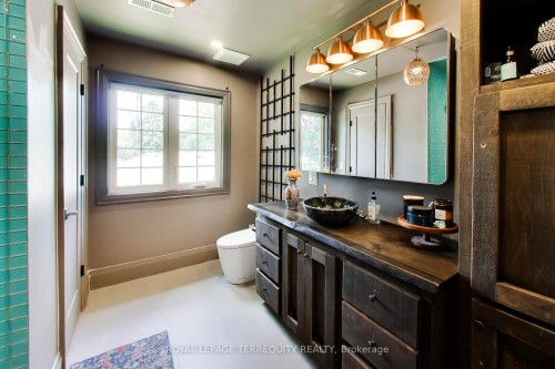 1621 Skyline Drive, Mississauga, ON - Indoor Photo Showing Bathroom