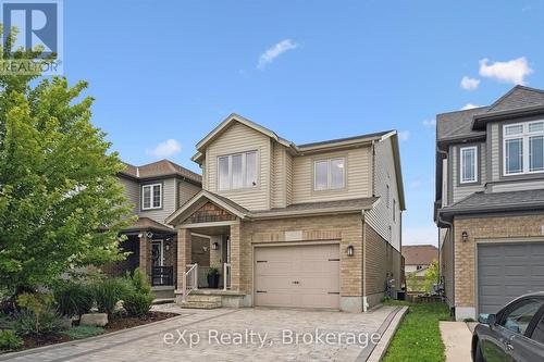 43 GOLDENVIEW DRIVE  Guelph (Victoria North), ON N1E 0M5