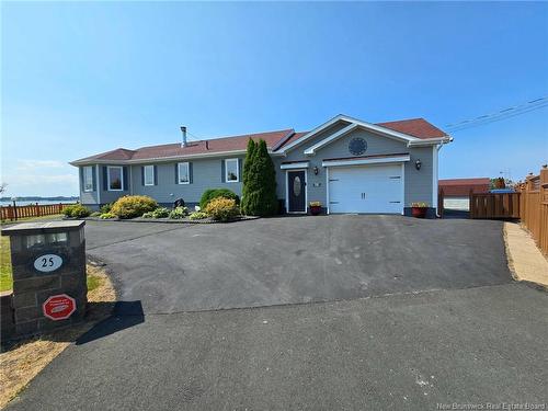 25 Bayshore, Bathurst, NB 