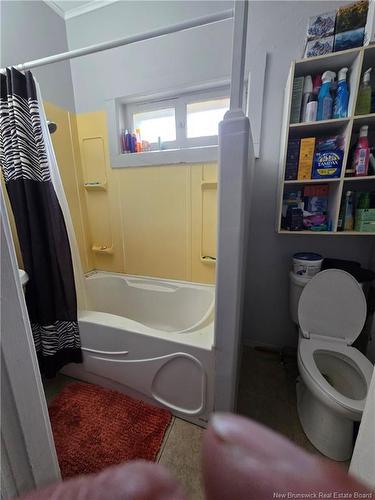212 Douglas Ave, Saint John, NB - Indoor Photo Showing Bathroom