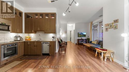 0124 - 55 Ann O'Reilly Road, Toronto, ON - Indoor Photo Showing Kitchen