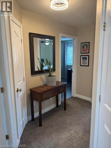 102 Willow Lane, Grimsby, ON - Indoor Photo Showing Other Room