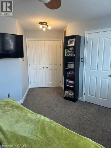 102 Willow Lane, Grimsby, ON - Indoor Photo Showing Bedroom