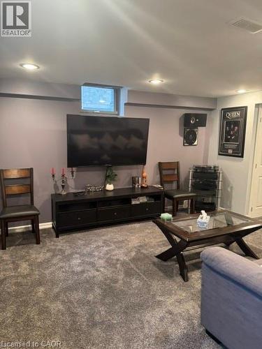 102 Willow Lane, Grimsby, ON - Indoor Photo Showing Other Room