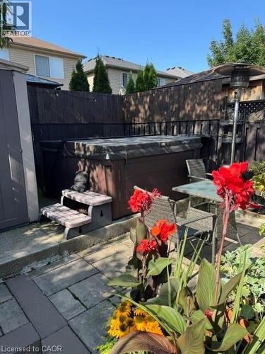 102 Willow Lane, Grimsby, ON - Outdoor